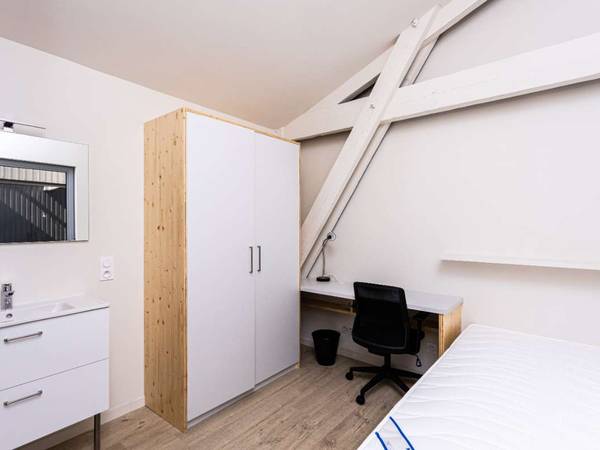 Colocation / Loft/atelier 10 pièces de 211 m², Bordeaux, Rue du Commandant Hautreux / Photo 2
