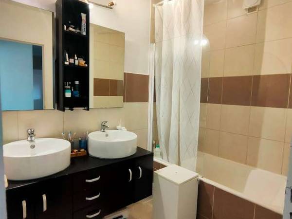 Colocation / Appartement 4 pièces de 92 m², Bordeaux, Rue El-Alamein / Photo 2