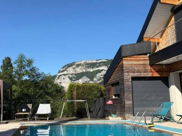 Coliving / Maison 10 pièces de 240 m², Archamps, Route des Pommeraies / Photo 9