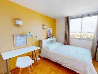 Flatsharing / 7-bedroom flat · 102 m², Bron, Rue du Parc