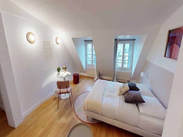 Colocation / Appartement 4 pièces de 90 m², Paris, Boulevard de la Madeleine / Photo 2