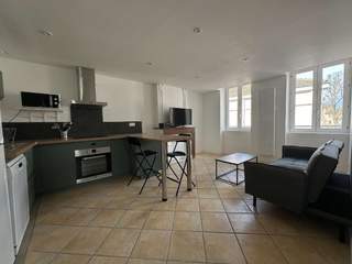 Colocation / 3 rooms apartment · 60 m², Mâcon, Place Carnot