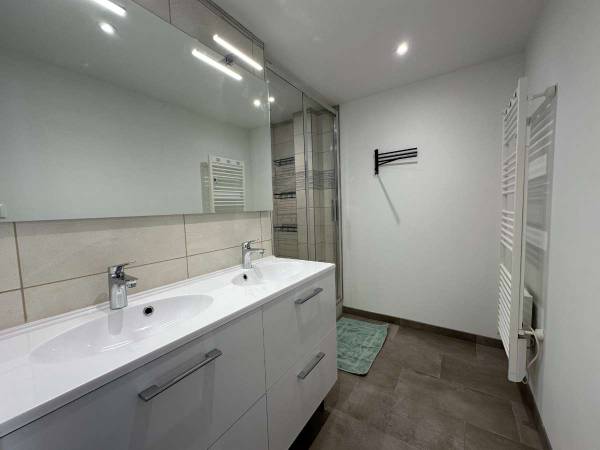 Colocation / Appartement 3 pièces de 60 m², Mâcon, Place Carnot / Photo 2