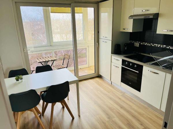 Colocation / Appartement 4 pièces de 74 m², Mulhouse, Rue Albert Camus / Photo 2