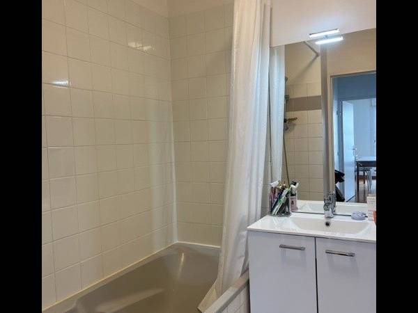 Location / Appartement 2 pièces de 48 m², Rouen, Rue Stanislas Girardin / Photo 3