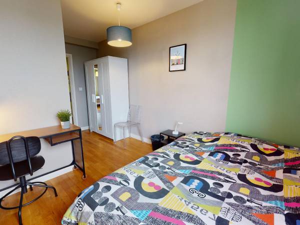Colocation / Appartement 6 pièces de 93 m², Lyon, Bis Rue Garibaldi / Photo 2