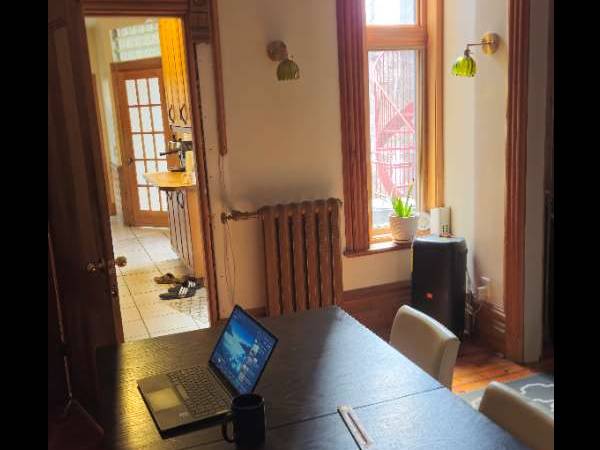 Sous-location / Appartement 8 pièces de 25 m², Montréal, Avenue Duluth Est / Photo 15