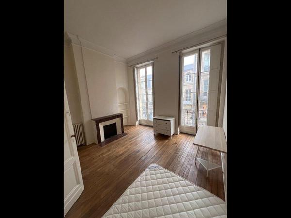 Colocation / Appartement 6 pièces de 168 m², Bordeaux, Rue Vital Carles / Photo 6