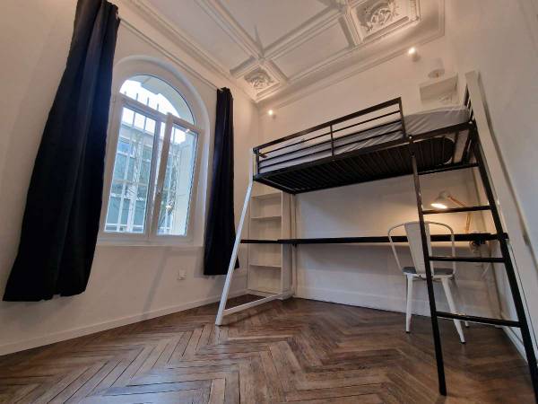 Colocation / Appartement 6 pièces de 118 m², Rouen, Rue des Emmurees / Photo 2