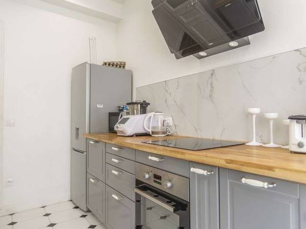 Colocation / Appartement 3 pièces de 98 m², Lyon, Rue des Noyers / Photo 2