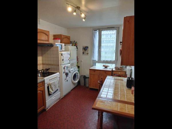 Colocation / Appartement 4 pièces de 77 m², Ivry-sur-Seine, Rue Pierre Et Marie Curie / Photo 2