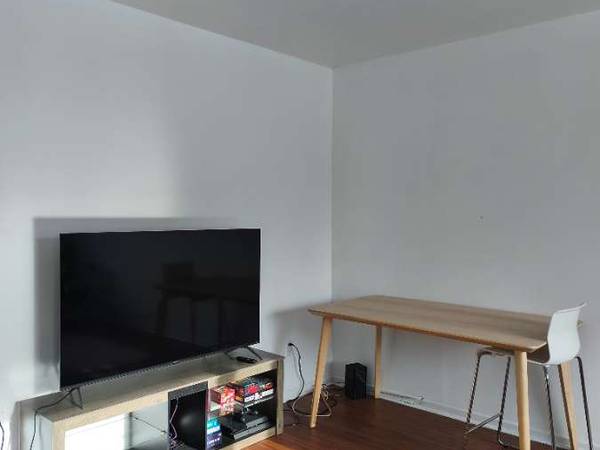 Colocation / Appartement 5 pièces de 70 m², Longueuil, Rue de la Milice / Photo 2
