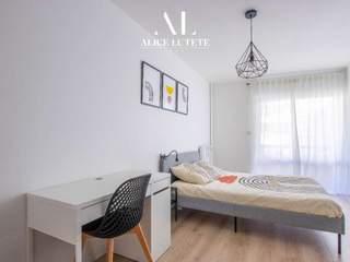 Colocation / Appartement 5 pièces de 93 m², Marseille, Boulevard National