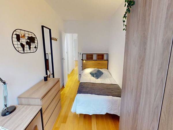 Colocation / Appartement 4 pièces de 90 m², Paris, Rue de Vouillé / Photo 2