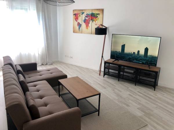 Colocation / Appartement 4 pièces de 86 m², Villeurbanne, Cours Tolstoï / Photo 2