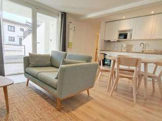 Room share, 4 rooms apartment, Talence