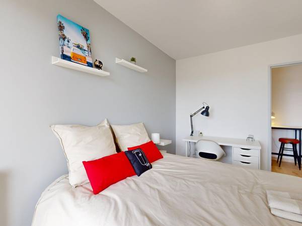 Colocation / Appartement 5 pièces de 100 m², Toulouse, Rue Joachim du Bellay / Photo 2