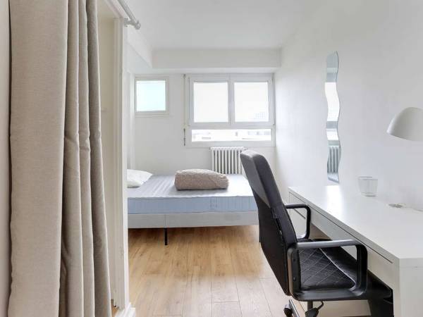 Colocation / Appartement 6 pièces de 92 m², Rennes, Rue du 10eme d'Artillerie / Photo 2