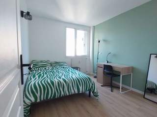 Flatsharing / 4-bedroom flat · 68 m², Saint-Denis, Place de l'Ermitage
