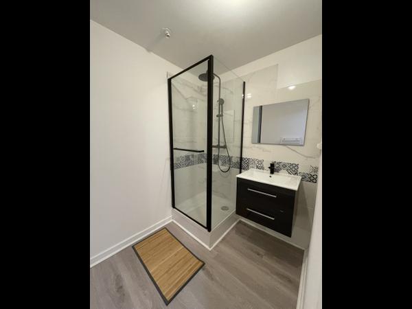 Colocation / Appartement 5 pièces de 85 m², Narbonne, Place Voltaire / Photo 2