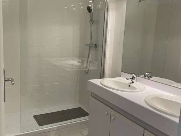 Colocation / Appartement 5 pièces de 83 m², Pessac, Rue Ferdinand Antoune / Photo 4