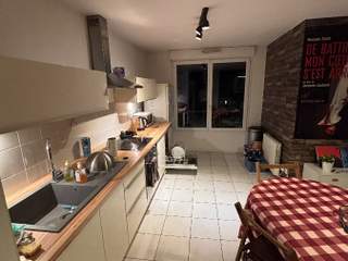 Colocation / Appartement 3 pièces de 67 m², Lyon, Rue Domrémy