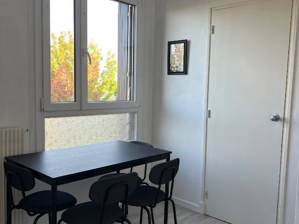 Colocation / Appartement 3 pièces de 67 m², Tarbes, Résidence Corisande / Photo 2