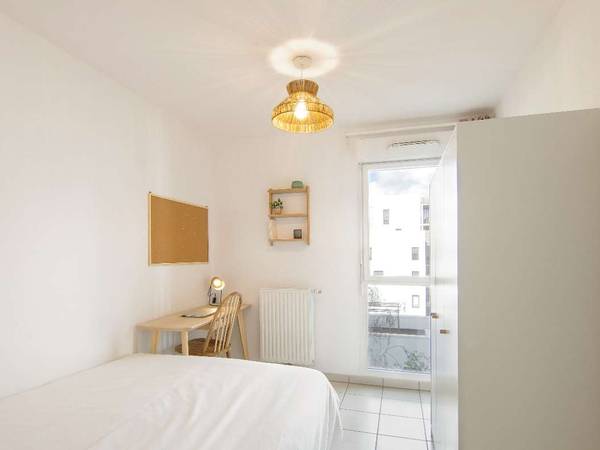 Colocation / Appartement 5 pièces de 100 m², Bordeaux, Cours de Québec / Photo 12