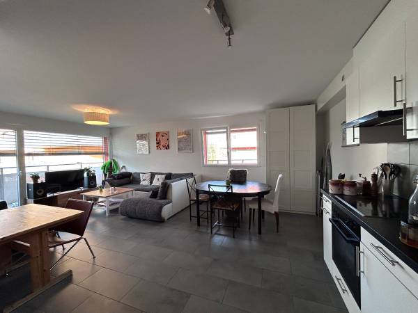 Colocation / Appartement 4 pièces de 112 m², Chavannes-près-Renens, Avenue de la Gare / Photo 2