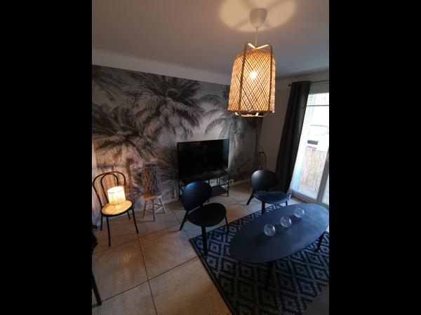 Colocation / Appartement 4 pièces de 65 m², Marseille, Avenue des chartreux / Photo 2