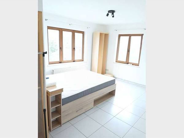 Coliving / Maison 10 pièces de 270 m², Braine-l'Alleud, Rue Michel Botte / Photo 2