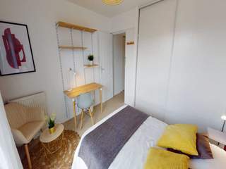 Colocation / Appartement 6 pièces de 140 m², Nanterre, Boulevard de Pesaro