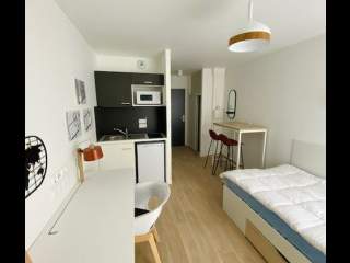 Alquiler / 1 room residence · 18 m², Évry-Courcouronnes, 2 Impasse du Télégraphe