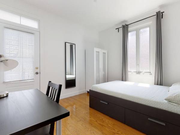 Colocation / Appartement 3 pièces de 85 m², Montréal / Photo 9