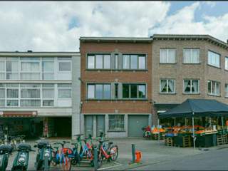 Piso compartido / 10 rooms house · 313 m², Woluwe-Saint-Lambert, Place Verheyleweghen
