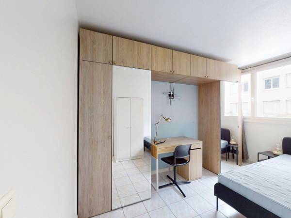 Colocation / Maison 7 pièces de 92 m², Créteil, Rue Calmette / Photo 2