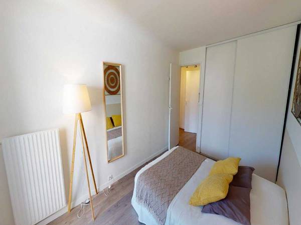 Colocation / Appartement 4 pièces de 90 m², Nanterre, Rue Salvador Allende / Photo 2