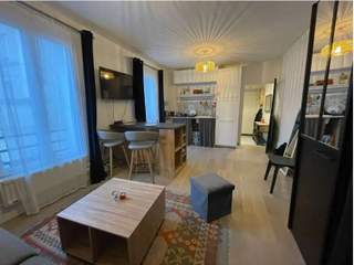 Location / Appartement 1 pièce de 23 m², Paris, Rue du Square Carpeaux