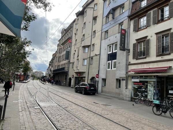 Location / Studio de 16 m², Strasbourg, Rue du Faubourg-National / Photo 2