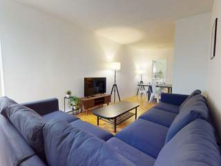Colocation / Appartement 6 pièces de 200 m², Montréal