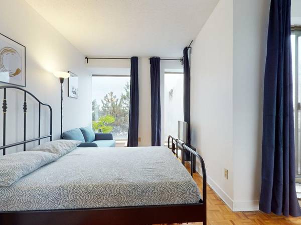 Colocation / Appartement 6 pièces de 200 m², Montréal / Photo 16