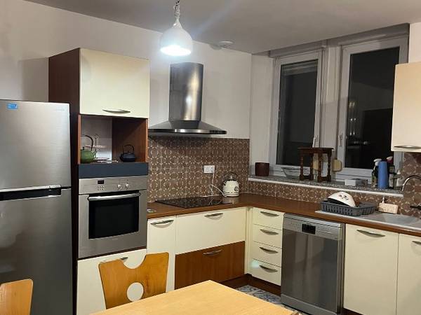 Colocation / Appartement 6 pièces de 140 m², Besançon, Rue Ronchaux / Photo 2