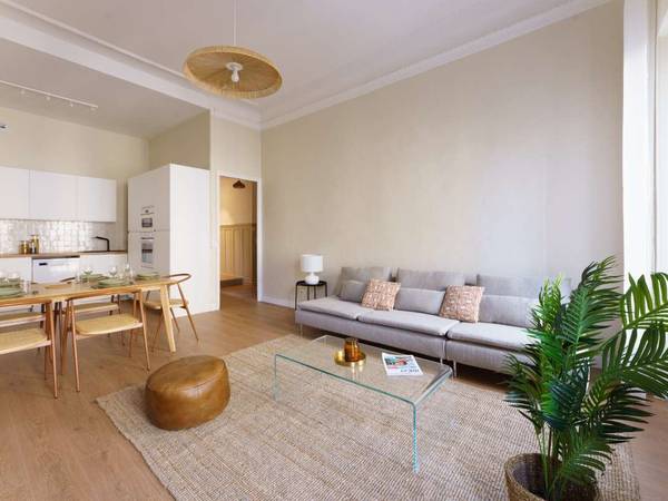 Colocation / Appartement 7 pièces de 145 m², Marseille, Boulevard de la Liberté / Photo 2