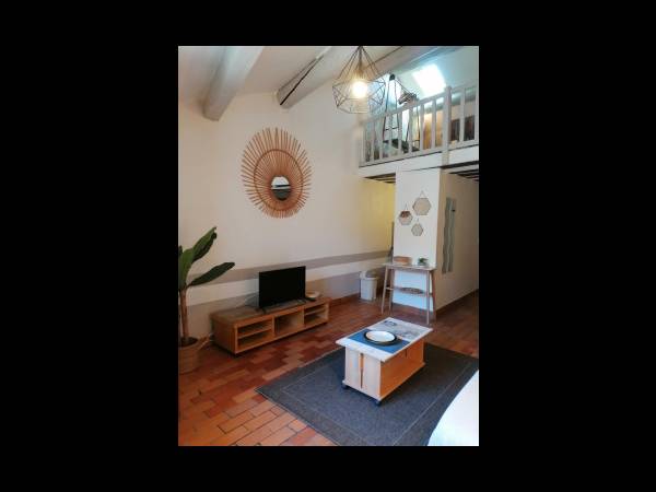 Location / Appartement 2 pièces de 35 m², Avignon / Photo 2