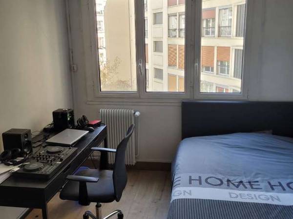 Colocation / Appartement 4 pièces de 90 m², Paris, Rue de la Briqueterie / Photo 12