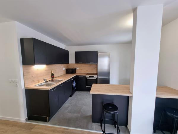 Colocation / Appartement 5 pièces de 90 m², Asnières-sur-Seine, Rue Eugénie Eboué / Photo 2