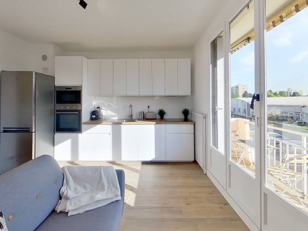 Colocation / Appartement 6 pièces de 90 m², Vénissieux, Rue Ernest Renan / Photo 2