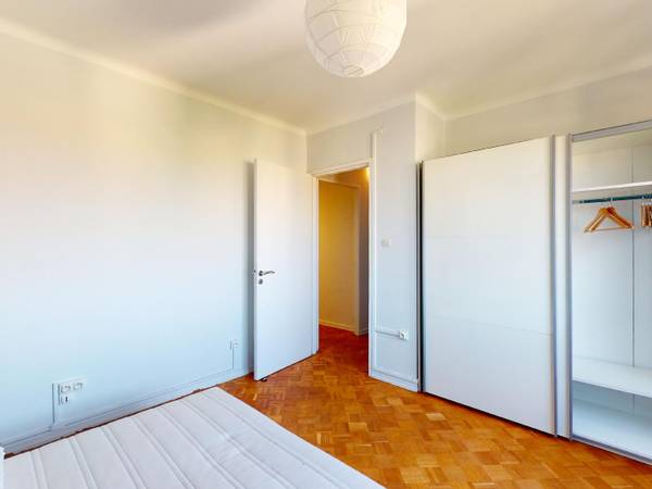 Colocation / Appartement 4 pièces de 81 m², Strasbourg, Place Saint-Antoine / Photo 2