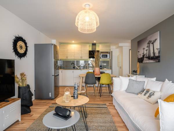 Colocation / Appartement 6 pièces de 102 m², Le Bouscat, Avenue de la Libération Charles de Gaulle, Résidence Tuilerie des Ecus, Bat A1, 2ème Étage, Appt 112 / Photo 2