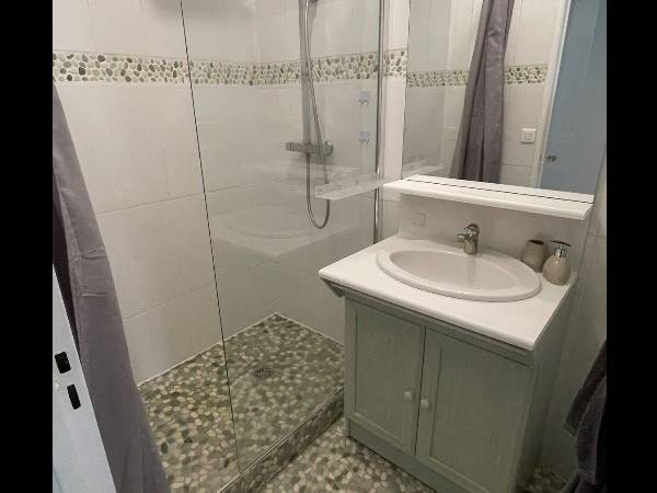 Colocation / Appartement 5 pièces de 71 m², Périgueux, Rue des Écoles / Photo 8